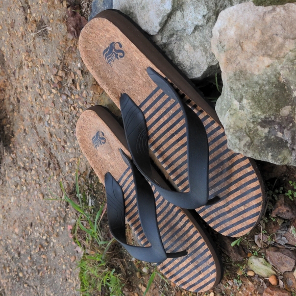 Strand Men's Black with Cork Sole Flip-Flops - Picture 6 of 13